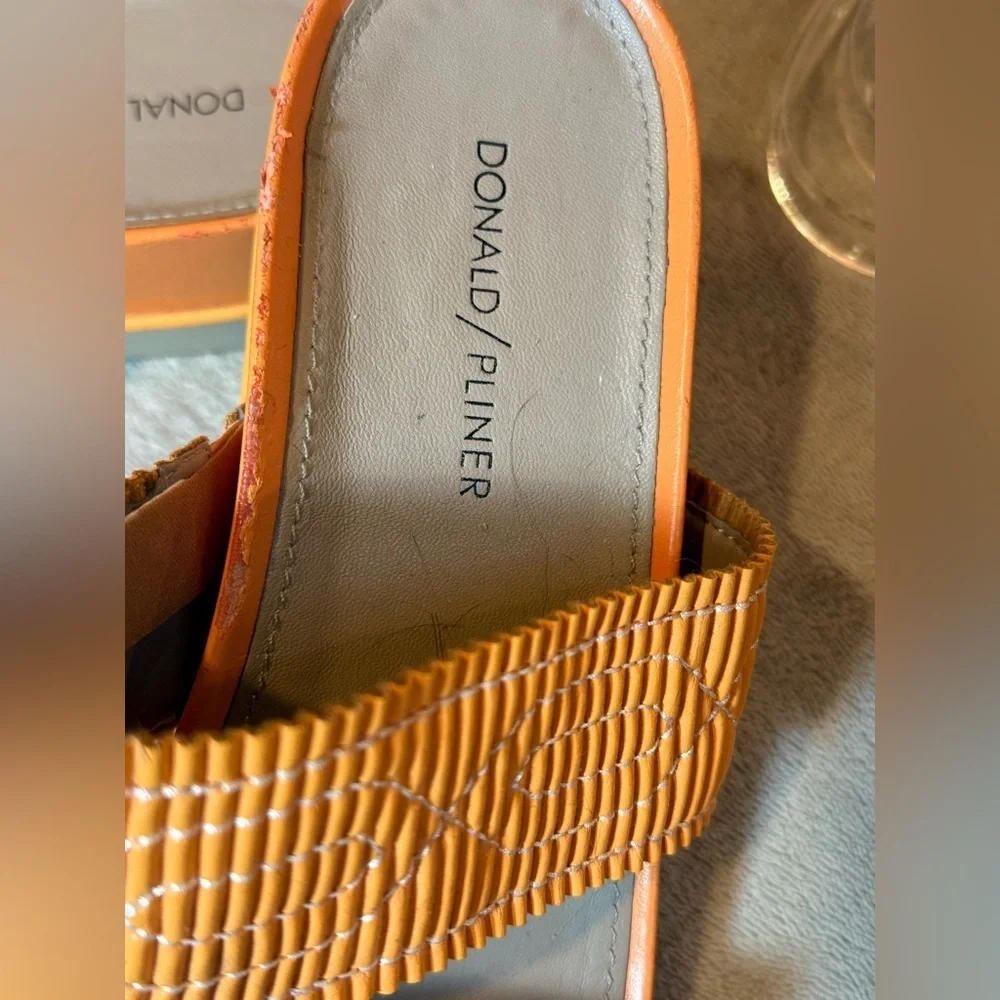 Donald Pliner Cait Orange slide Wedge Ladies size 9